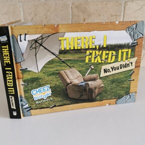 There I Fixed It Book - DIY Jokes Humour Funny Memes Gag Gift - Picture 1 of 8